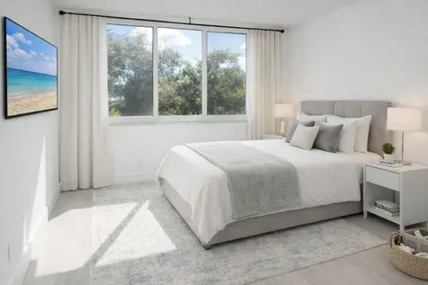 4200 Hillcrest Drive Hollywood FL 33021