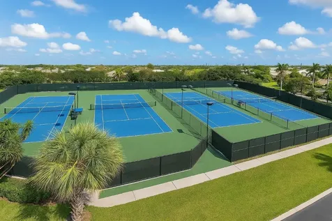 4200 Hillcrest Drive Hollywood FL 33021