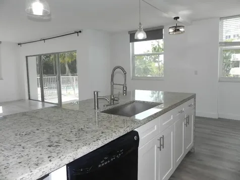 4200 Hillcrest Drive Hollywood FL 33021