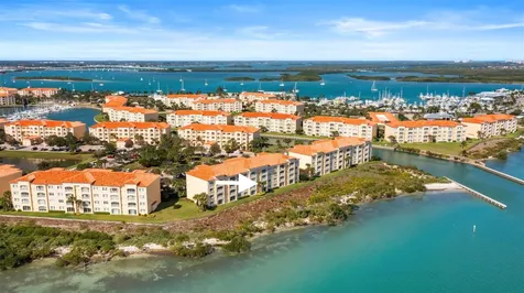 21 Harbour Isle Drive Hutchinson Island FL 34949