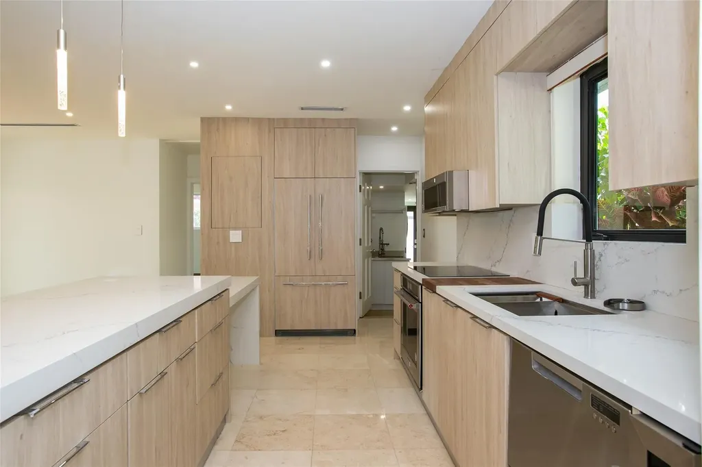 1806 NE 22nd Terrace Fort Lauderdale FL 33305