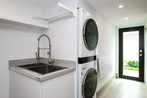 1806 NE 22nd Terrace Fort Lauderdale FL 33305
