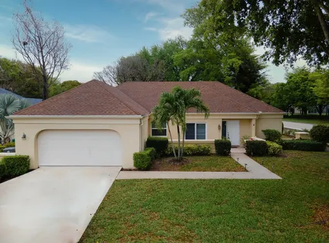 10195 Greentrail Drive Boynton Beach FL 33436