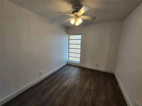 9421 NW 15th Street Pembroke Pines FL 33024