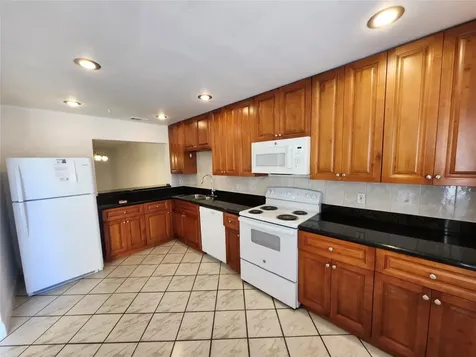 9421 NW 15th Street Pembroke Pines FL 33024