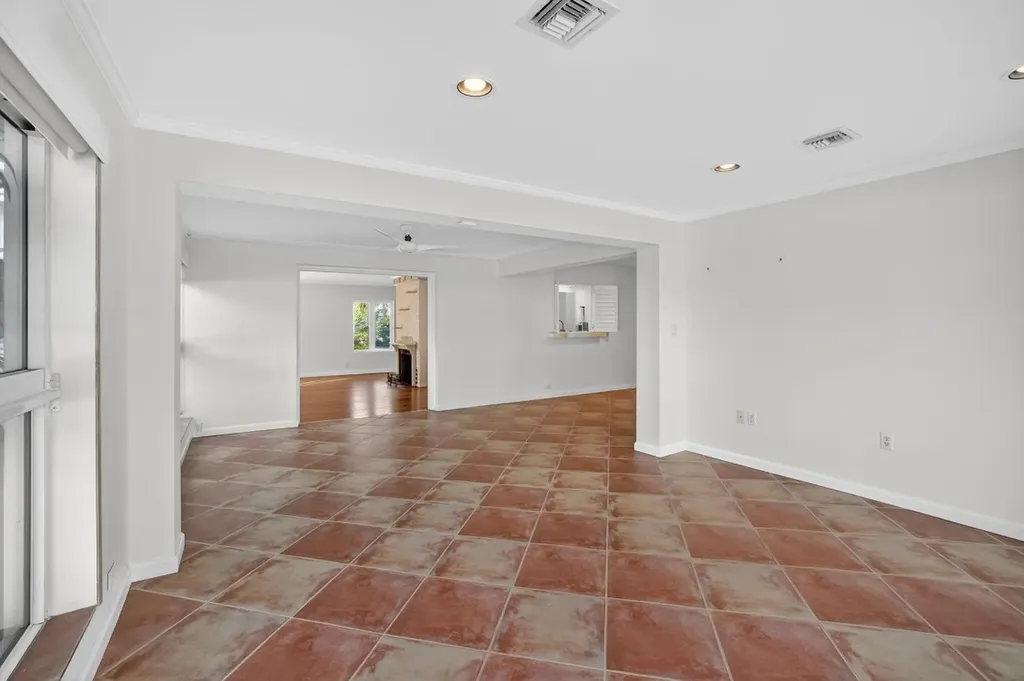 2317 NE 12th Street Fort Lauderdale FL 33304