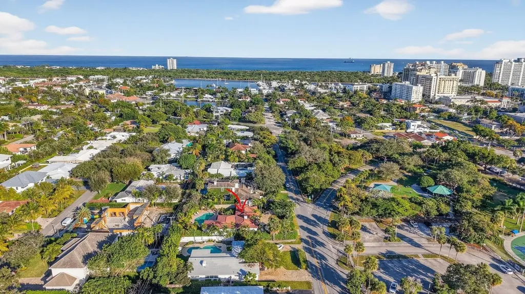2317 NE 12th Street Fort Lauderdale FL 33304