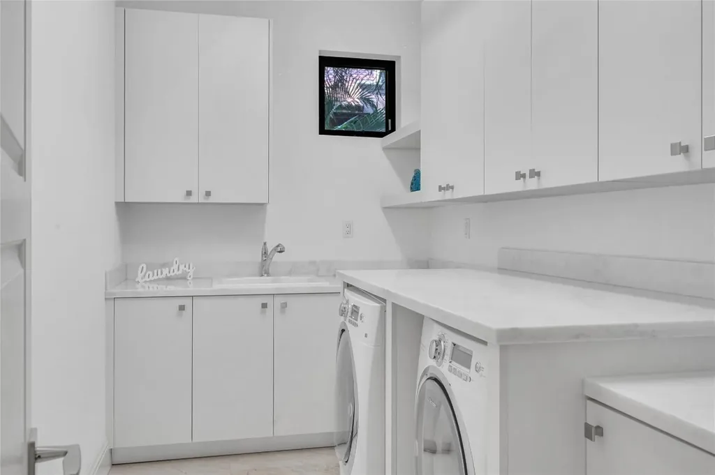 156 Fiesta Way Fort Lauderdale FL 33301