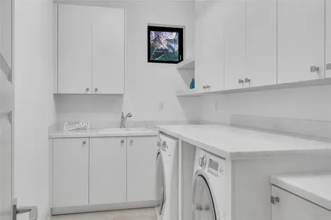 156 Fiesta Way Fort Lauderdale FL 33301