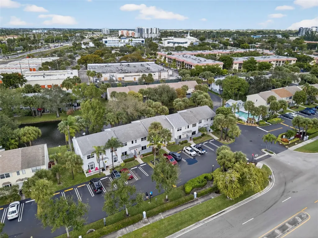 127 SW 3rd Street Pompano Beach FL 33060