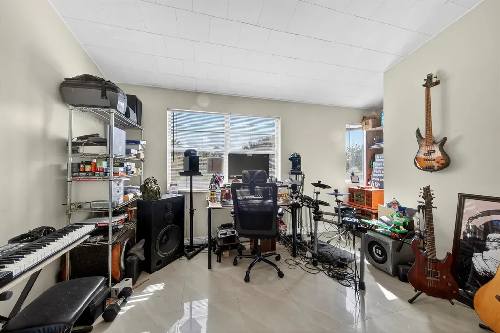 127 SW 3rd Street Pompano Beach FL 33060