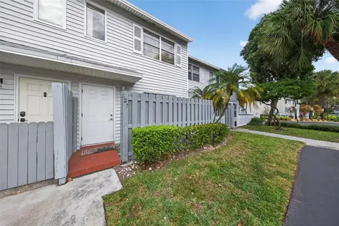 127 SW 3rd Street Pompano Beach FL 33060