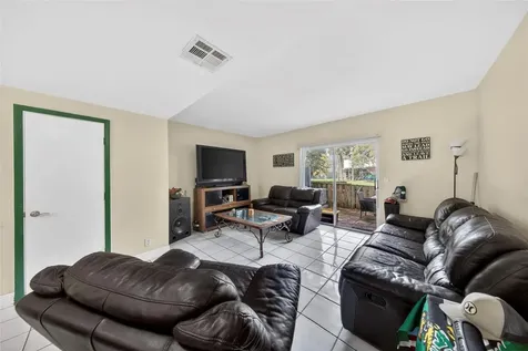 127 SW 3rd Street Pompano Beach FL 33060