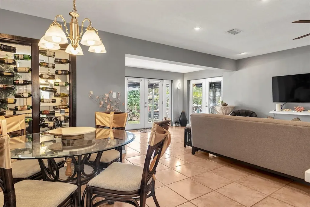 2100 SW 23rd Terrace Fort Lauderdale FL 33312