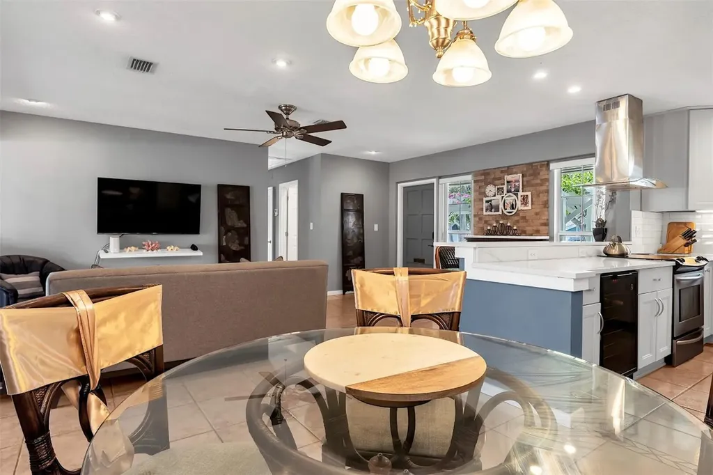 2100 SW 23rd Terrace Fort Lauderdale FL 33312