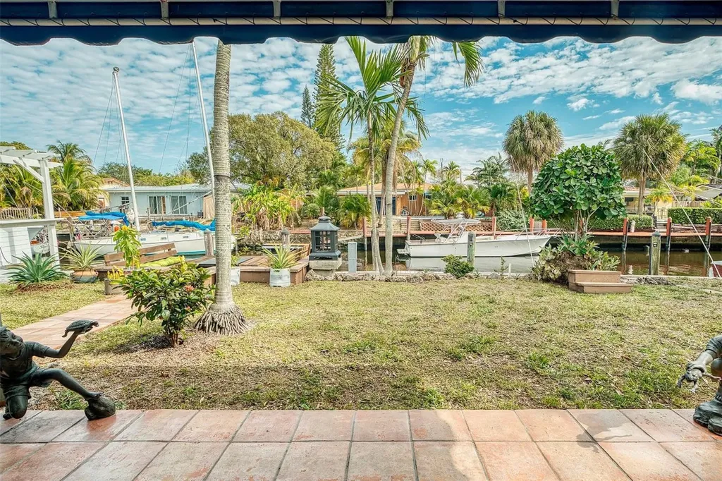2100 SW 23rd Terrace Fort Lauderdale FL 33312