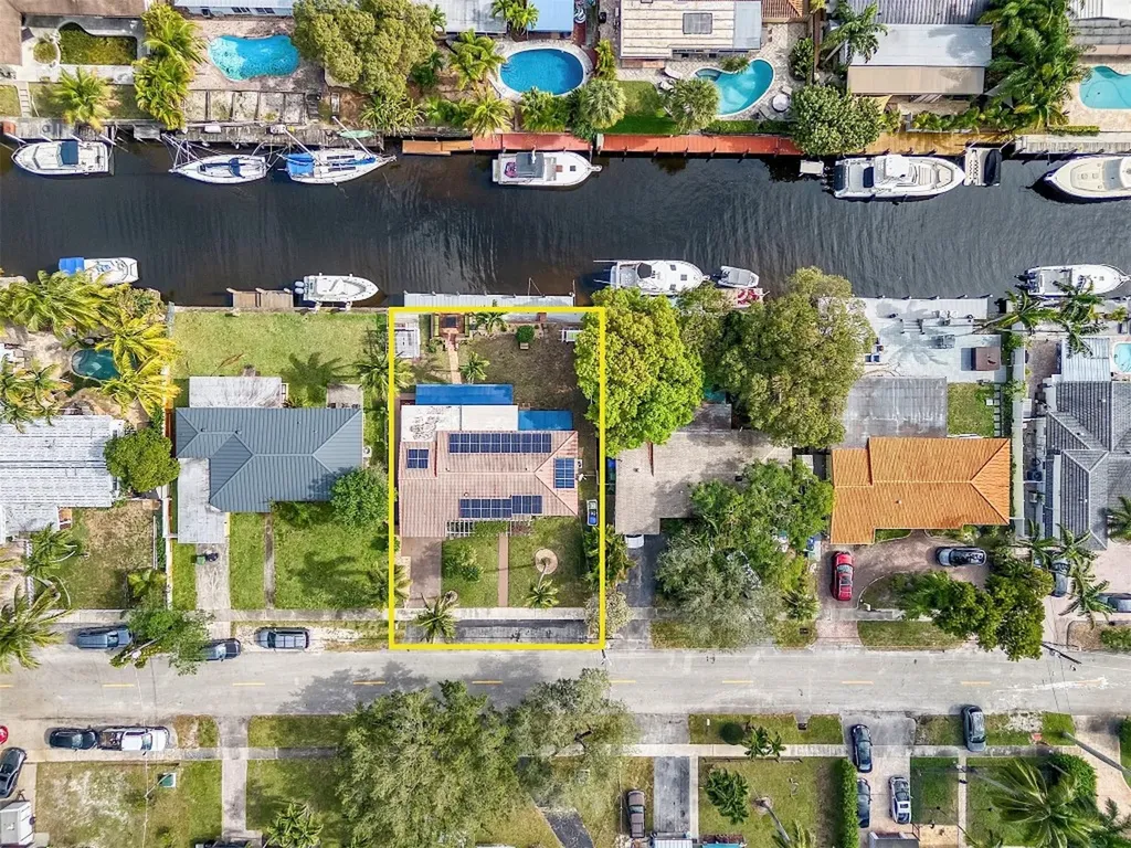 2100 SW 23rd Terrace Fort Lauderdale FL 33312