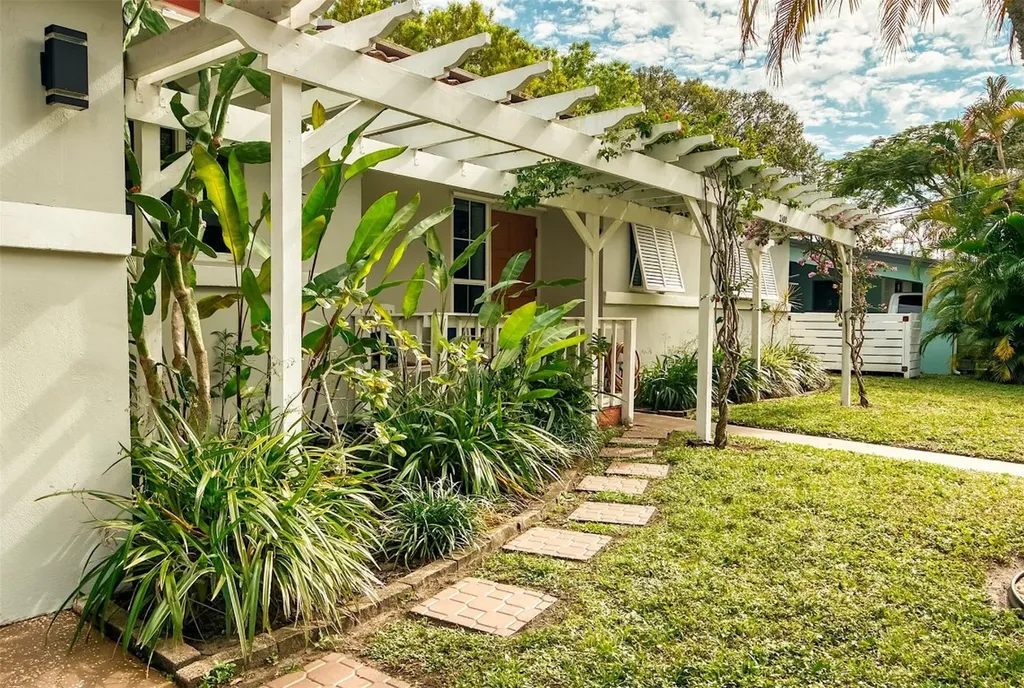 2100 SW 23rd Terrace Fort Lauderdale FL 33312