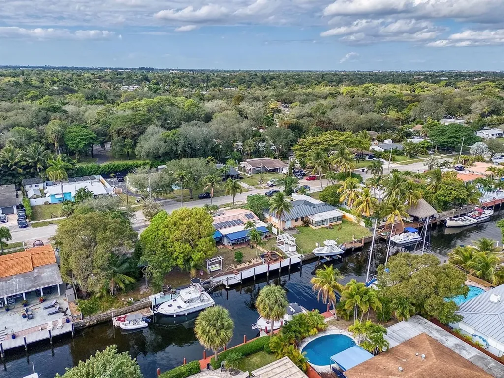 2100 SW 23rd Terrace Fort Lauderdale FL 33312