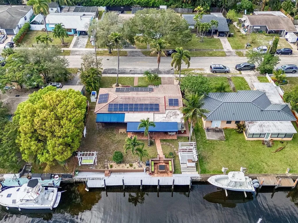 2100 SW 23rd Terrace Fort Lauderdale FL 33312