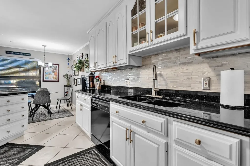 9050 Jacaranda Lane Plantation FL 33324