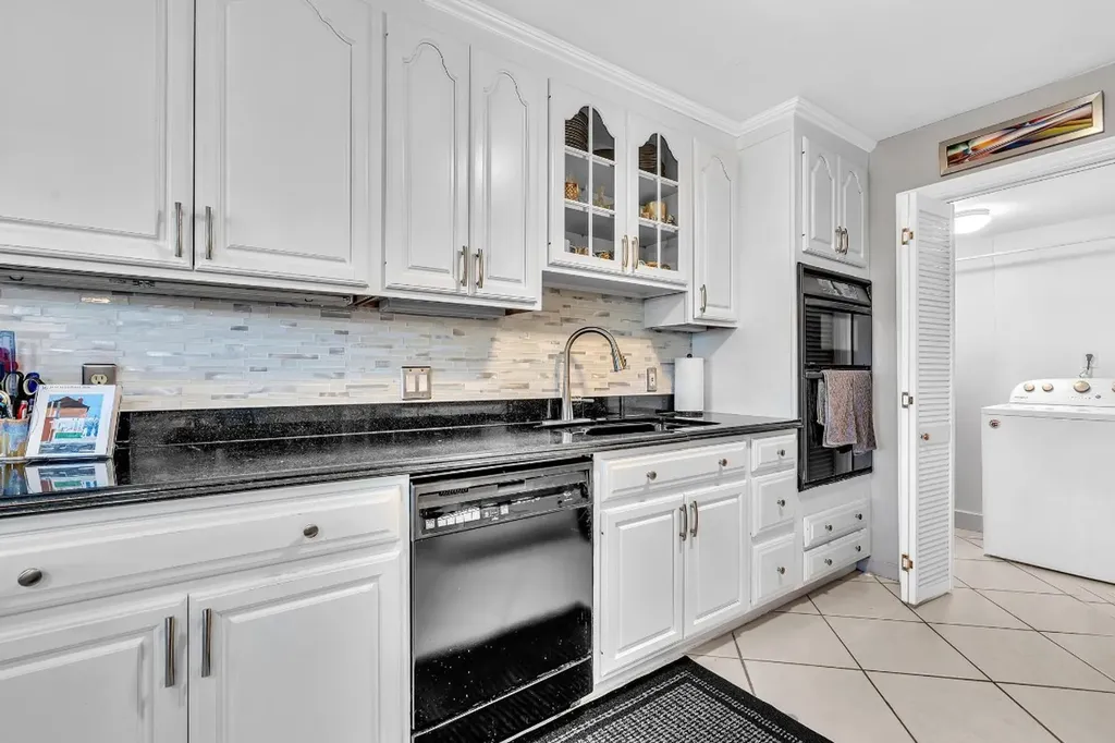 9050 Jacaranda Lane Plantation FL 33324