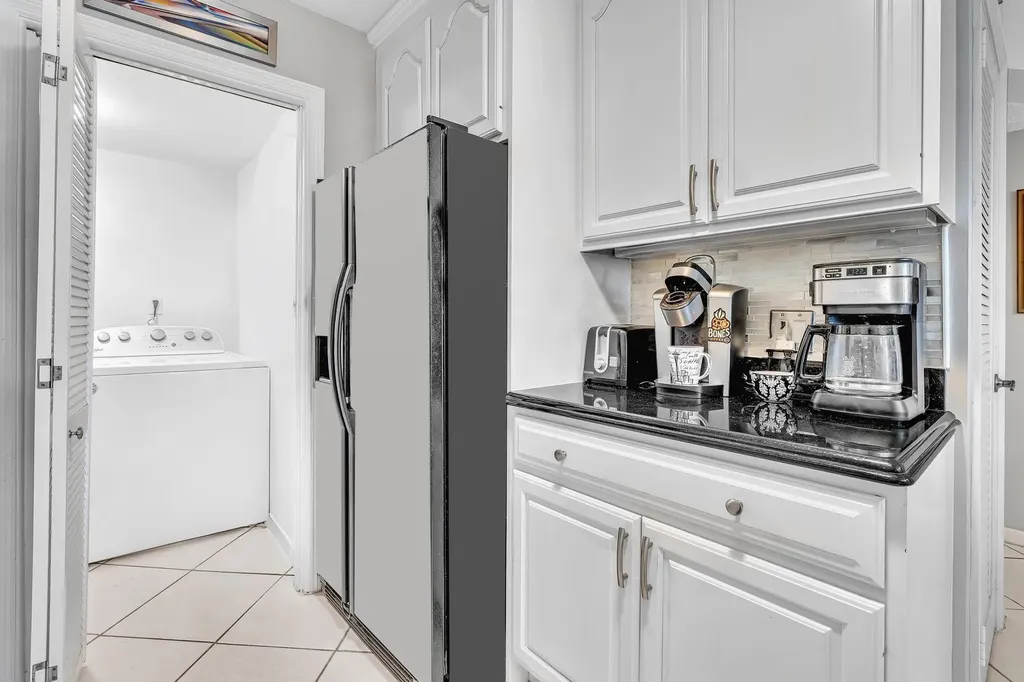 9050 Jacaranda Lane Plantation FL 33324