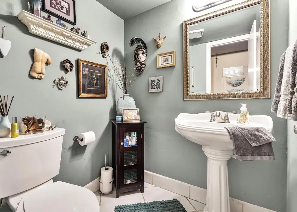 9050 Jacaranda Lane Plantation FL 33324