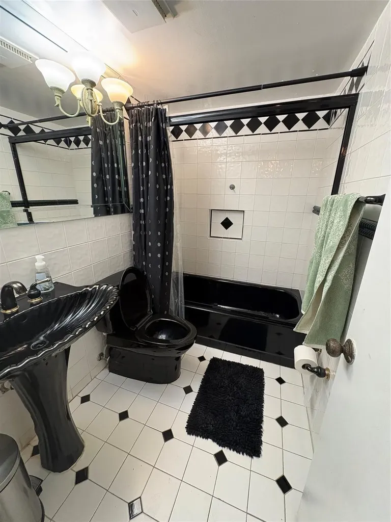 6207 Coral Lake Drive Pompano Beach FL 33063