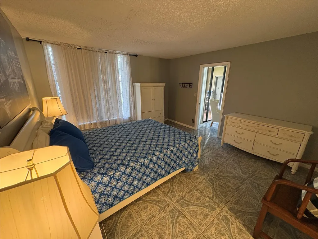6207 Coral Lake Drive Pompano Beach FL 33063