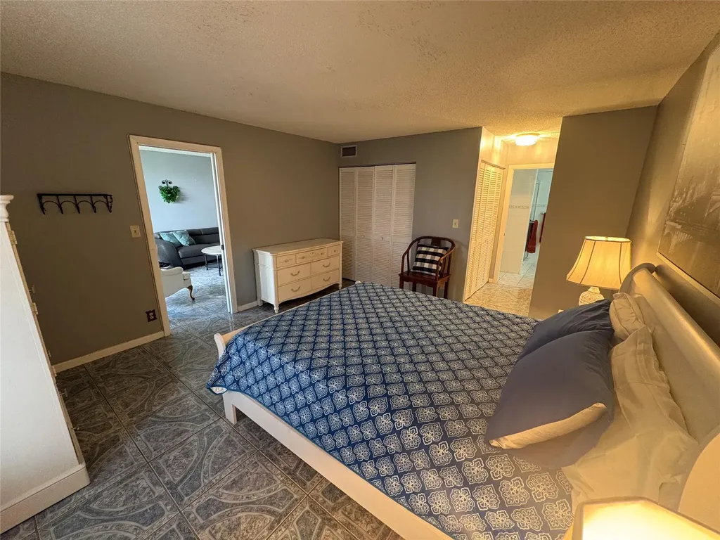 6207 Coral Lake Drive Pompano Beach FL 33063