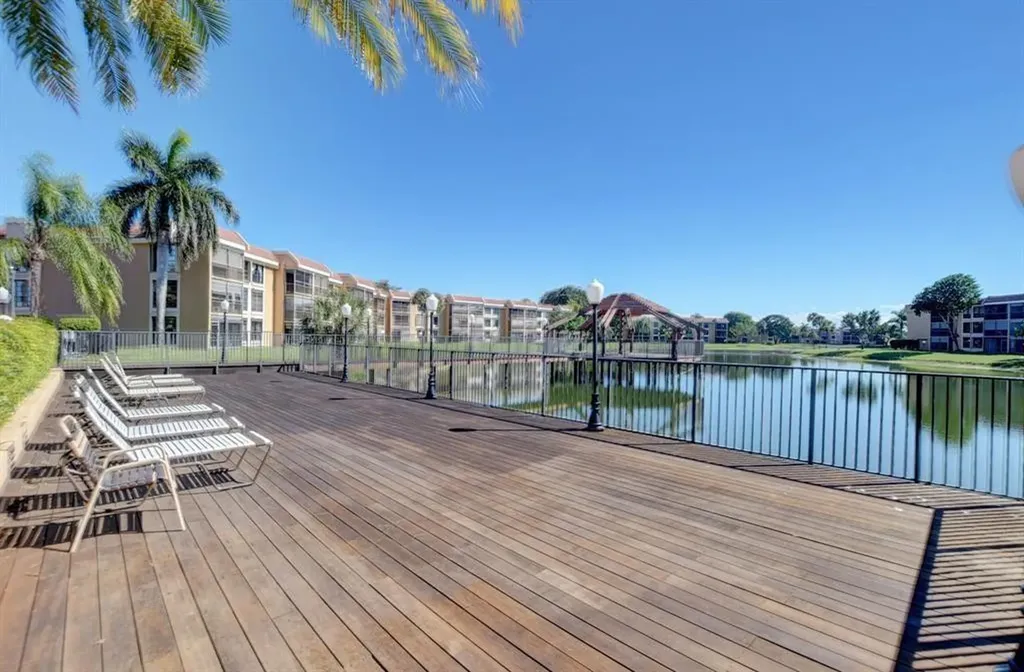 6207 Coral Lake Drive Pompano Beach FL 33063