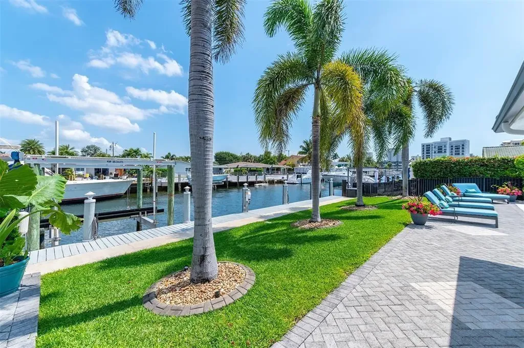 2791 NE 9th Court Pompano Beach FL 33062
