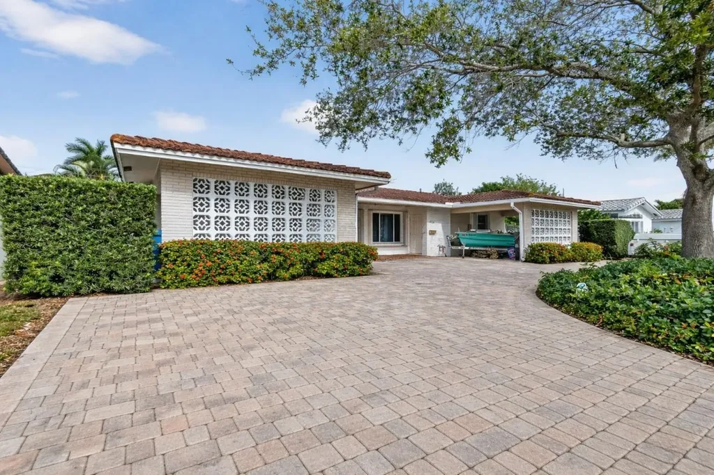 2125 NE 56th Court Fort Lauderdale FL 33308