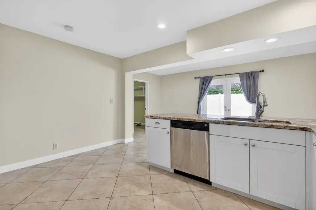 2125 NE 56th Court Fort Lauderdale FL 33308