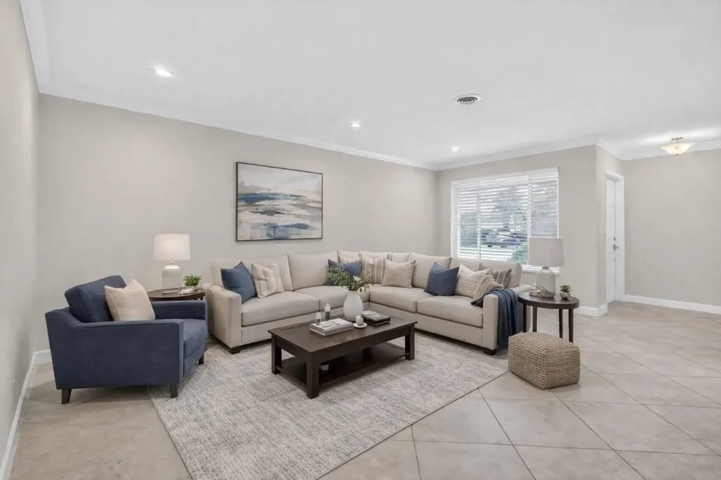 2125 NE 56th Court Fort Lauderdale FL 33308
