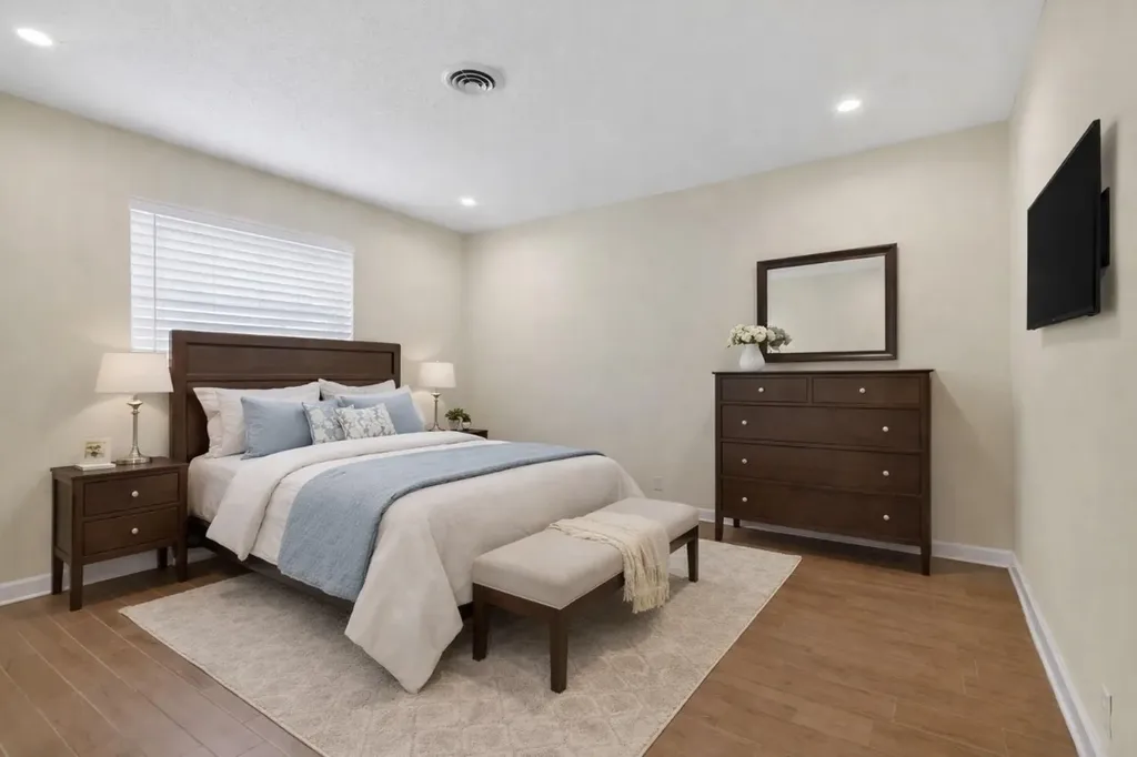 2125 NE 56th Court Fort Lauderdale FL 33308