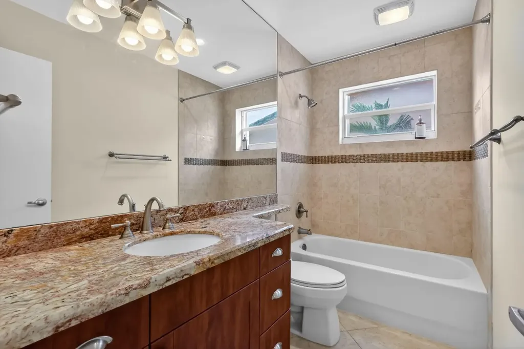 2125 NE 56th Court Fort Lauderdale FL 33308