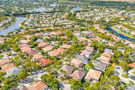 1551 Blue Jay Circle Weston FL 33327