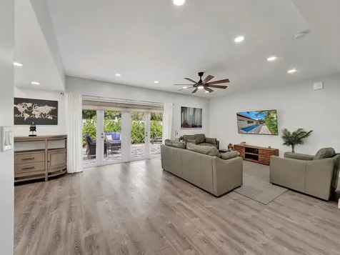 3261 Aqua Vista Drive Pompano Beach FL 33062