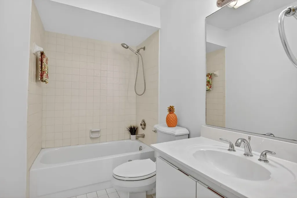 661 Hollows Circle Deerfield Beach FL 33442
