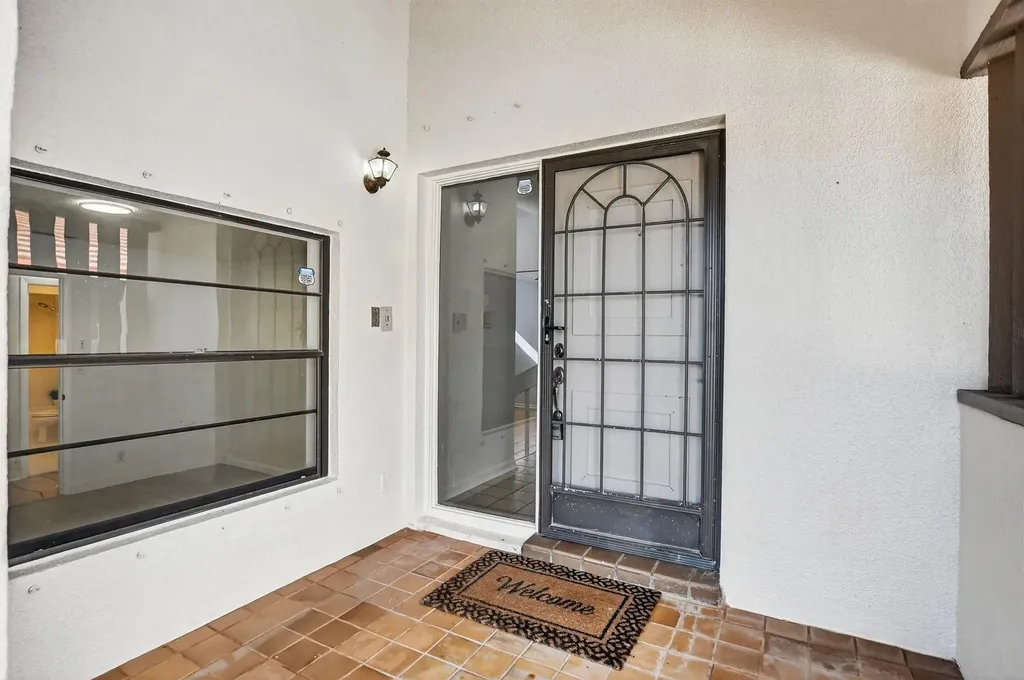 661 Hollows Circle Deerfield Beach FL 33442