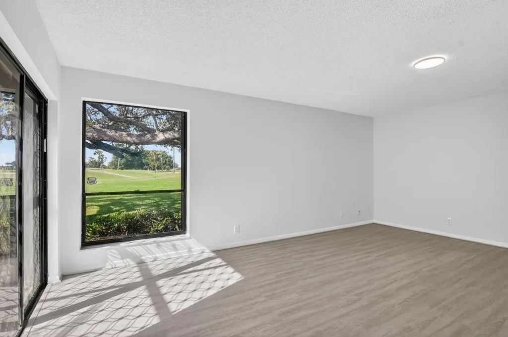 661 Hollows Circle Deerfield Beach FL 33442