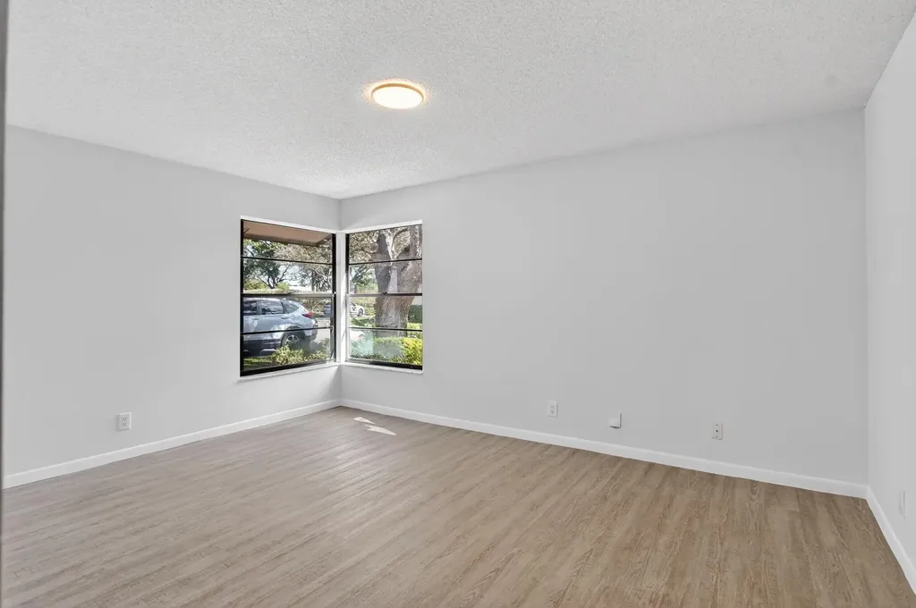 661 Hollows Circle Deerfield Beach FL 33442