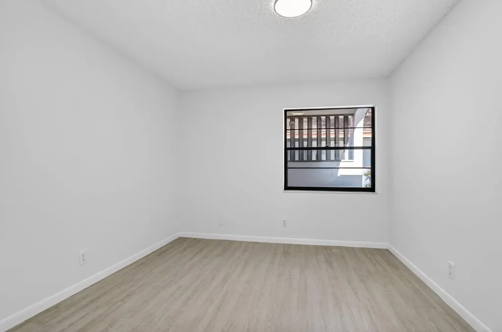 661 Hollows Circle Deerfield Beach FL 33442
