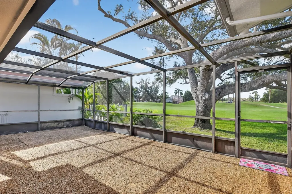 661 Hollows Circle Deerfield Beach FL 33442