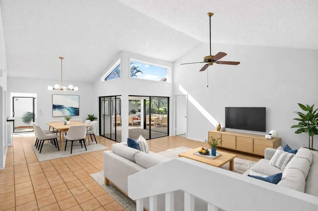 661 Hollows Circle Deerfield Beach FL 33442