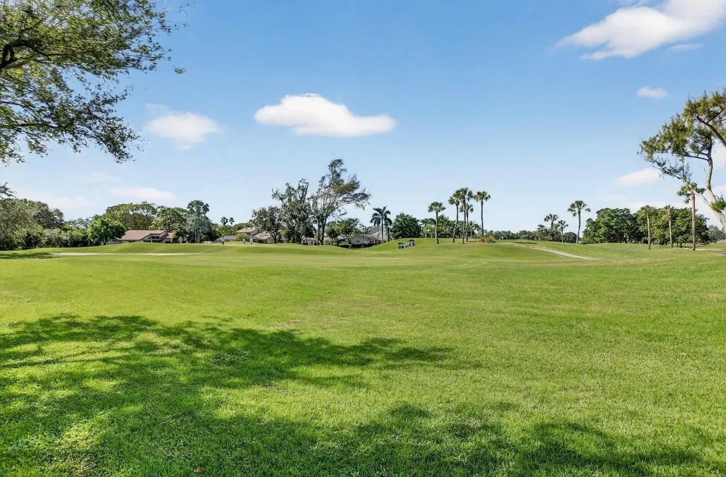 661 Hollows Circle Deerfield Beach FL 33442