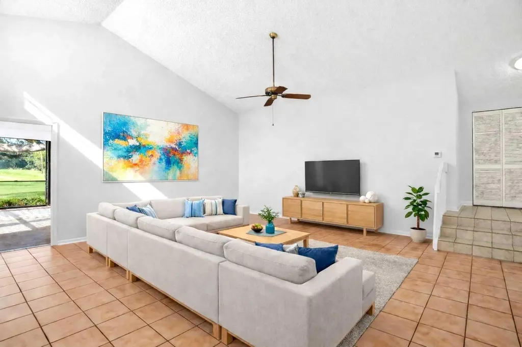661 Hollows Circle Deerfield Beach FL 33442