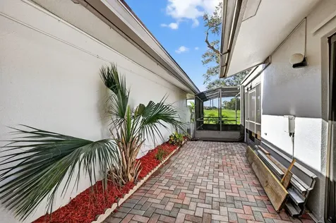 661 Hollows Circle Deerfield Beach FL 33442